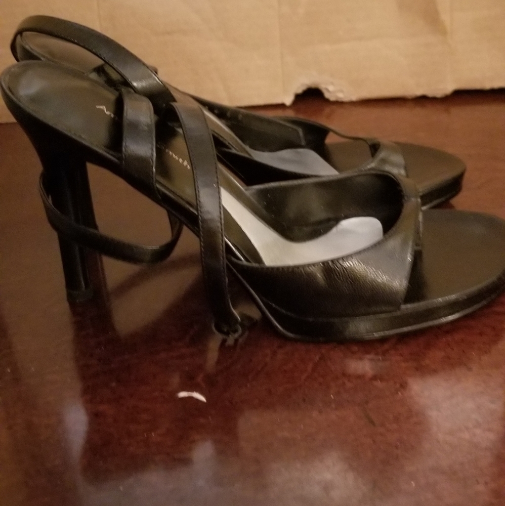 Shoes - Picture 3 of 4